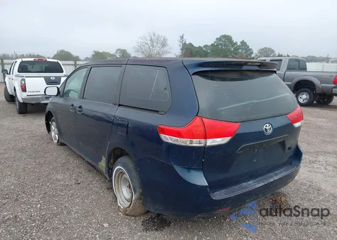 2011 Toyota Sienna z USA, uszkodzony, nr VIN 5TDKA3DC5BS006730